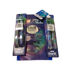 Oral-B Kids‎ Crest Advanced Color Changing Toothbrush 4 Pack with Pencil Pouch